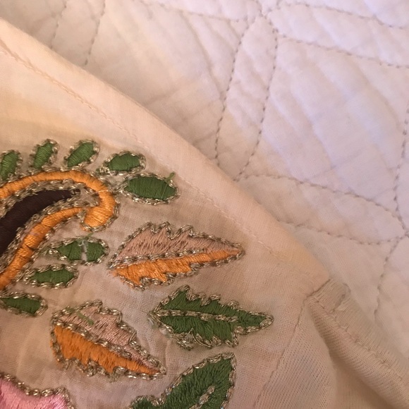 🛍Anthro Top; Embroidered Flowers - Picture 8 of 8